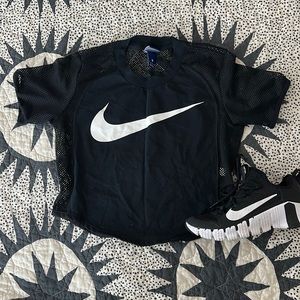 Nike Mesh Crop top